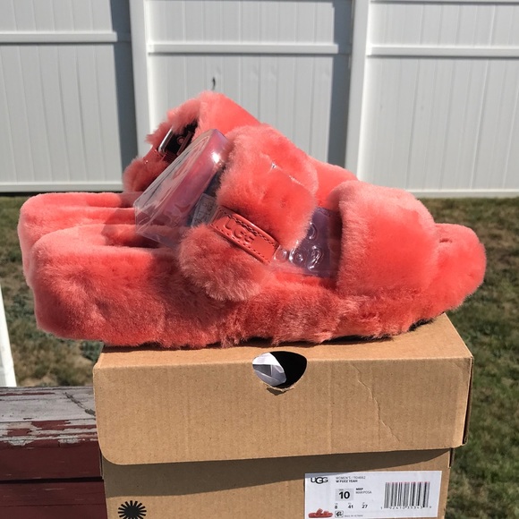 UGG Fuzz Yeah Slippers - Picture 3 of 6